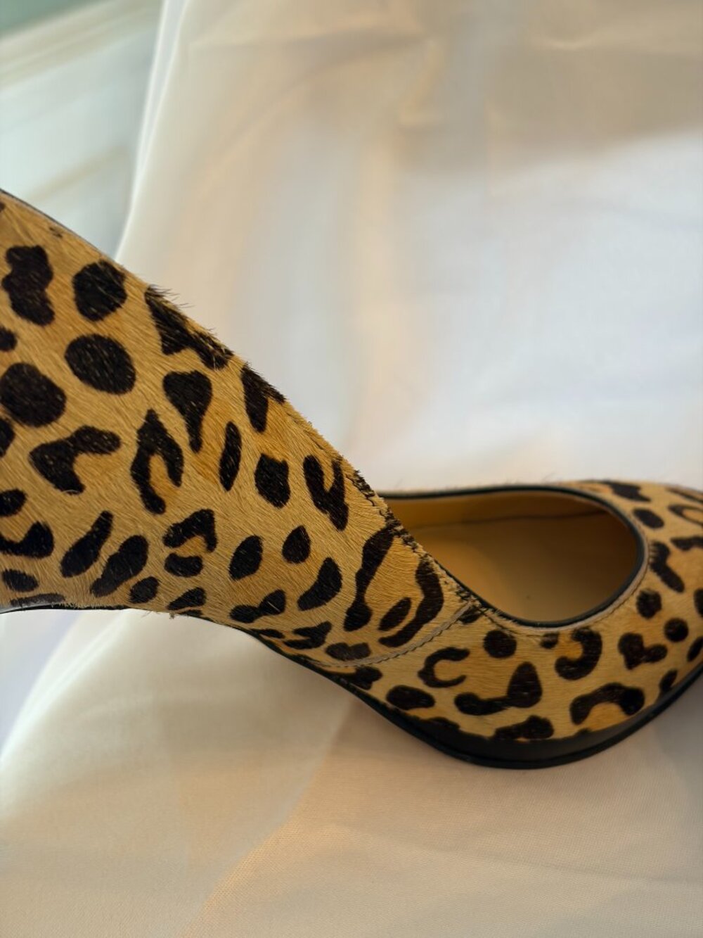 Ivanka Trump Cheetah Pumps Heels Size 8 1/2 - Picture 2 of 12